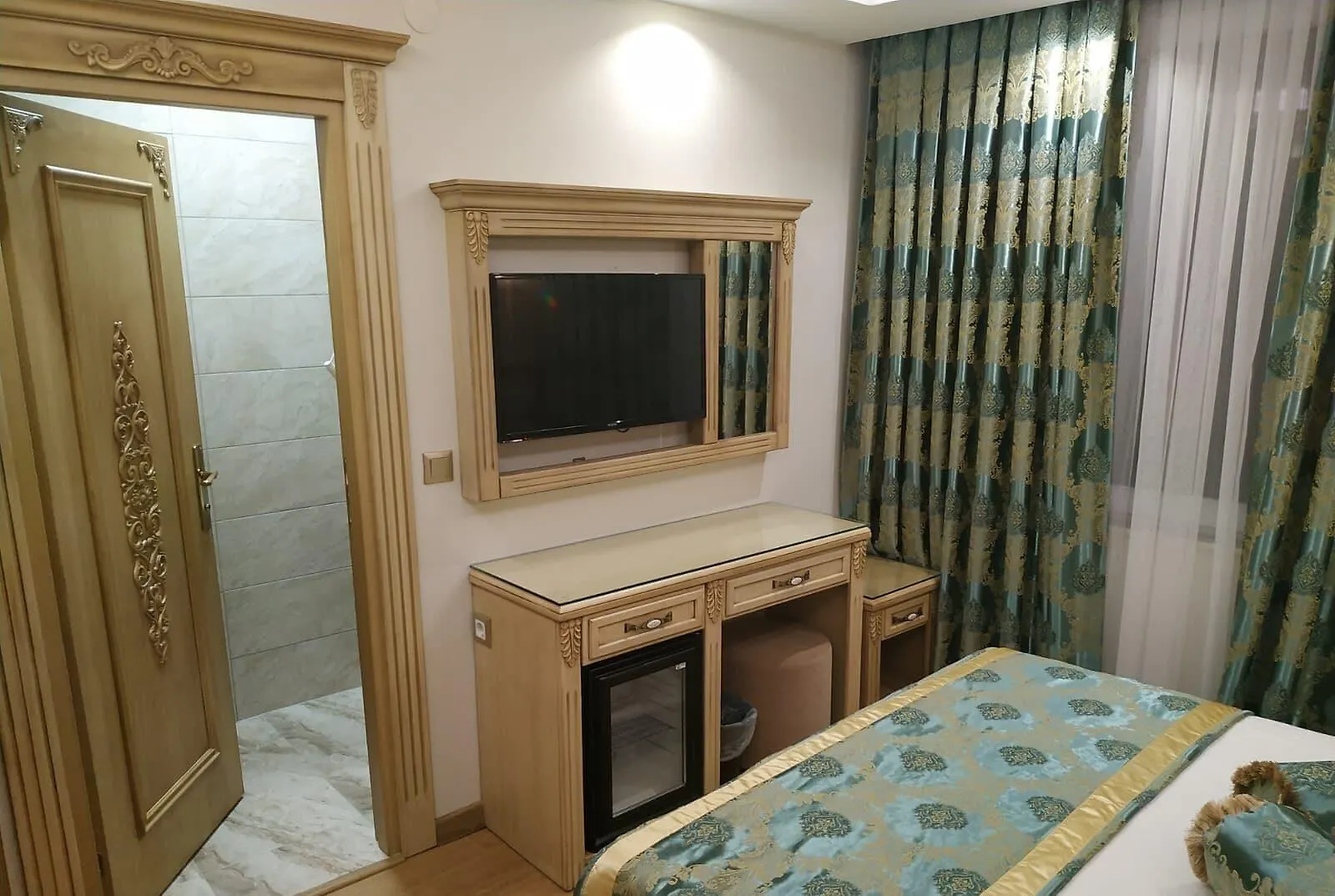 ***  Apple Tree Hotel İstanbul Türkiye