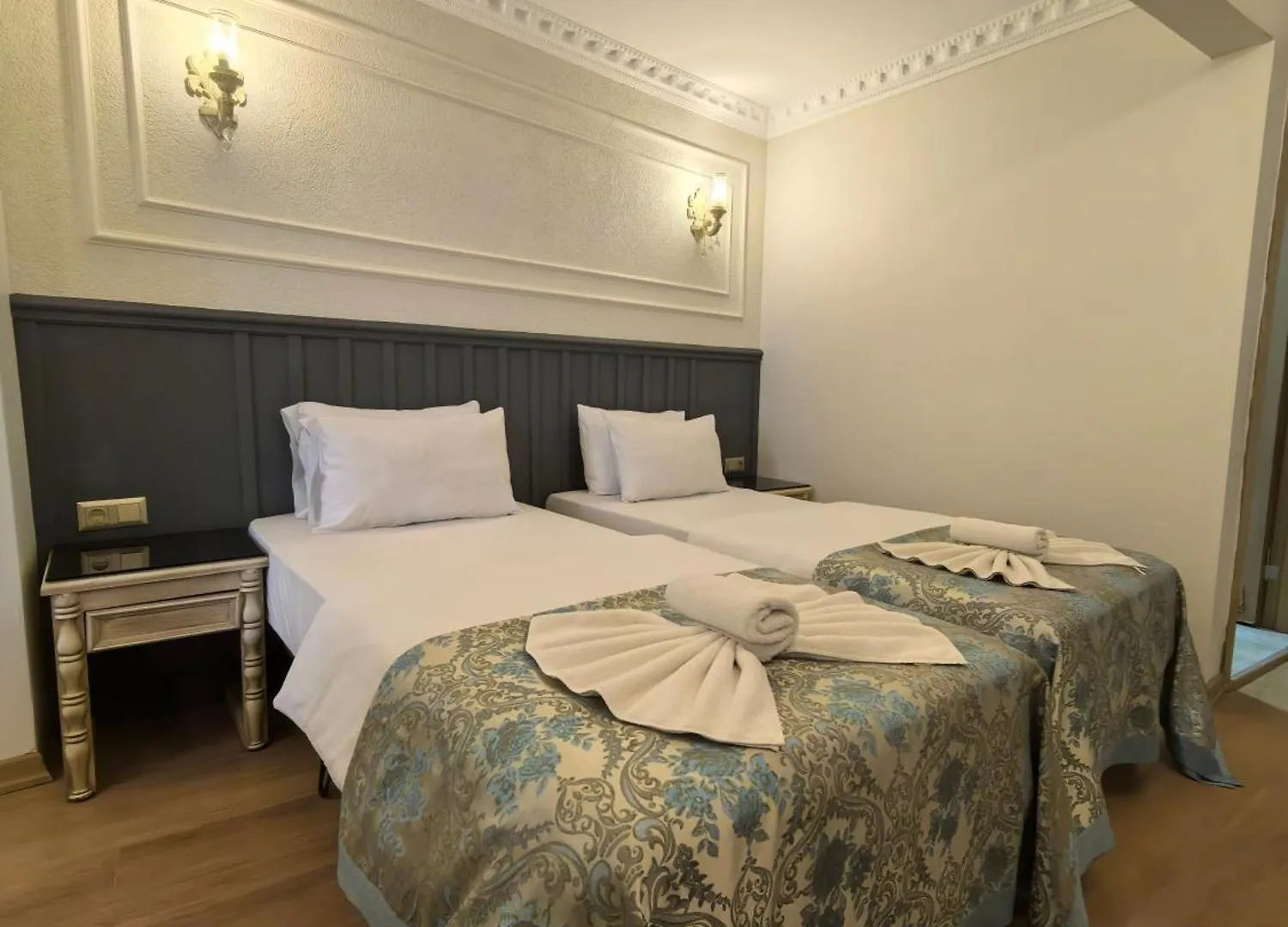***  Apple Tree Hotel İstanbul Türkiye