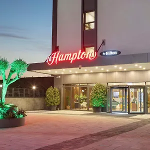 Hampton By Hilton Airport, Arnavutkoy ホテル