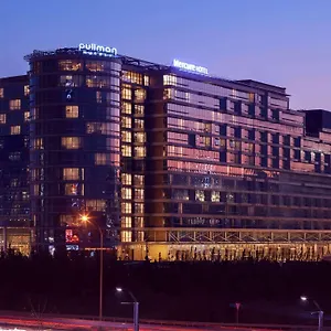 Отель Pullman & Convention Center