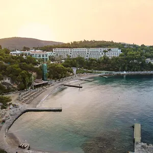 Pine Bay Rezort Kusadası